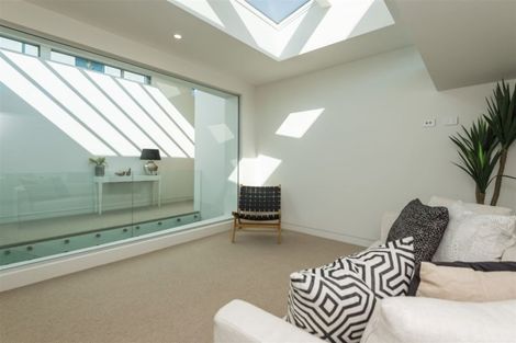 Photo of property in 16 Carlton Mill Road, Merivale, Christchurch, 8014