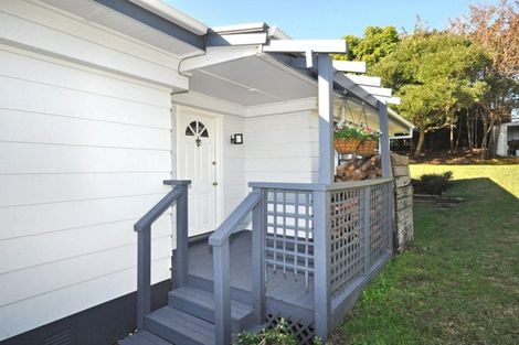 Photo of property in 55 Riverside Drive, Waiuku, 2123