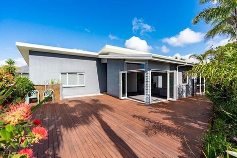 Photo of property in 4 O'farrell Drive, One Tree Point, 0118