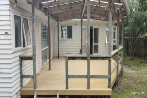 Photo of property in 3 Hurley Place, Kelston, Auckland, 0602