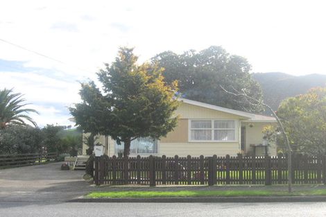 Photo of property in 48 George Street, Hikurangi, 0114