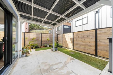 Photo of property in 5 Reid Lane, Wallaceville, Upper Hutt, 5018