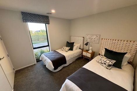 Photo of property in 3 Yorkshire Close, Whitby, Porirua, 5024