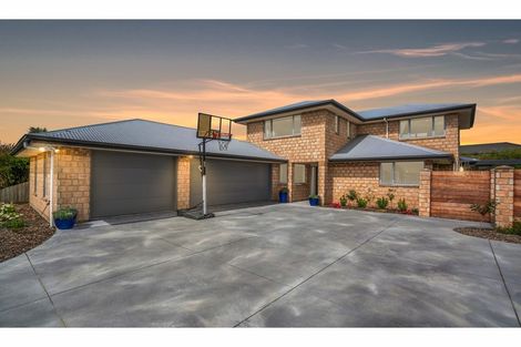 Photo of property in 5 Evergreen Place, Parklands, Christchurch, 8083