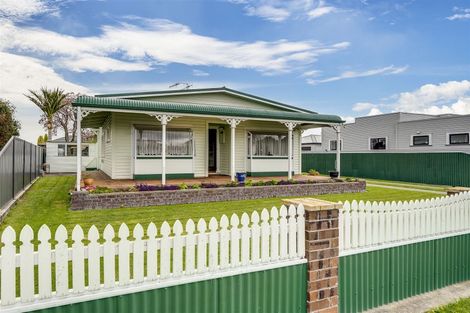 Photo of property in 5 Burness Road, Greenmeadows, Napier, 4112