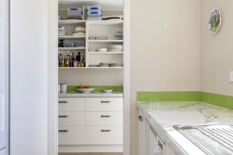 Photo of property in 4 Tuhua Close, Wharewaka, Taupo, 3330