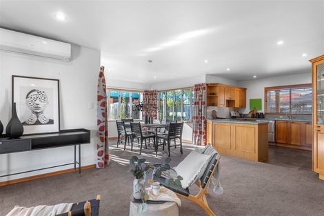 Photo of property in 87 Windermere Road, Papanui, Christchurch, 8053
