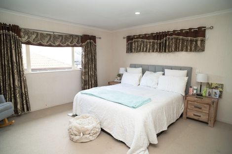 Photo of property in 3 Friar Close, Flat Bush, Auckland, 2019