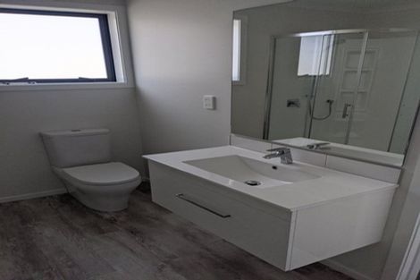 Photo of property in 1b Breakwater Way, Whitby, Porirua, 5024