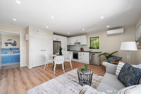 Photo of property in 2 Huntingdon Street, Northland, Wellington, 6012