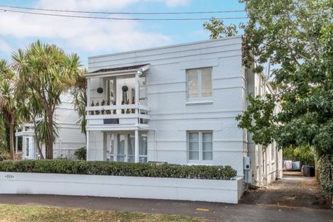 Photo of property in 8/2 Herne Bay Road, Herne Bay, Auckland, 1011