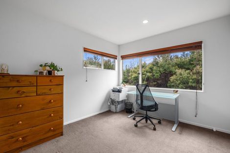 Photo of property in 38 Ravenstone Place, Chatswood, Auckland, 0626