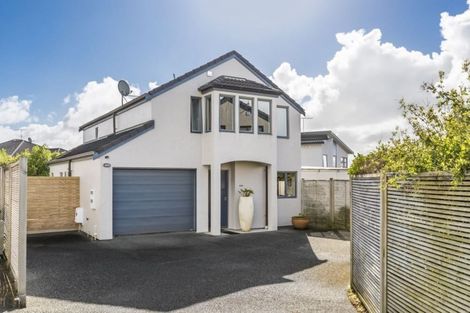 Photo of property in 8/64 Schnapper Rock Road, Schnapper Rock, Auckland, 0632