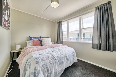 Photo of property in 1/18 Benge Crescent, Clouston Park, Upper Hutt, 5018