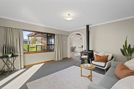 Photo of property in 37 Middlepark Road, Sockburn, Christchurch, 8042