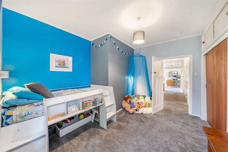 Photo of property in 6 Onehuka Road, Tirohanga, Lower Hutt, 5010