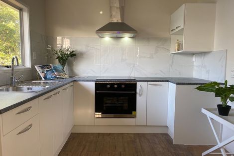 Photo of property in 2 Bundena Place, Clendon Park, Auckland, 2103