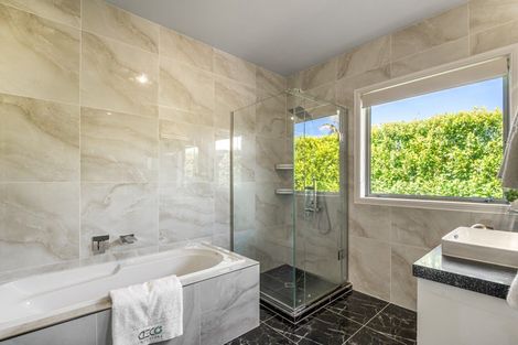 Photo of property in 28 Clifton Road, Whitford, Howick, 2571