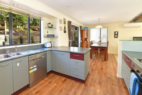 Photo of property in 11 Roberta Crescent, Orewa, 0931