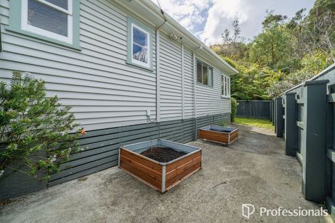 Photo of property in 143 Wellington Road, Wainuiomata, Lower Hutt, 5014