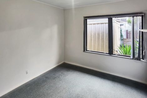 Photo of property in 22 Larne Avenue, Pakuranga Heights, Auckland, 2010