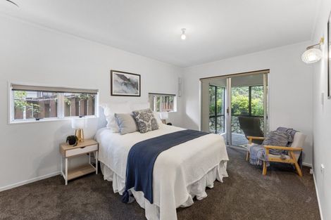 Photo of property in 5 Stanhope Grove, Korokoro, Lower Hutt, 5012