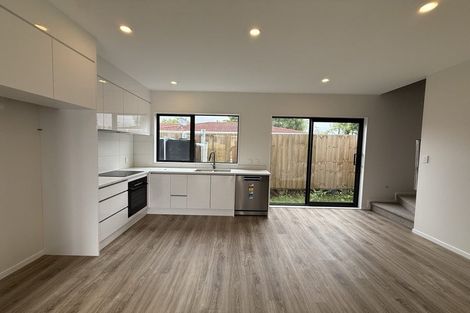 Photo of property in 13c John Walker Drive, Manurewa, Auckland, 2102