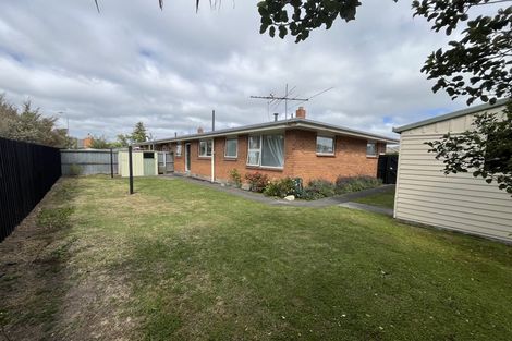 Photo of property in 2 Marlin Place, Mairehau, Christchurch, 8013