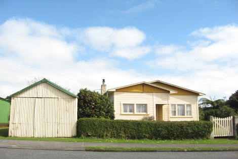 Photo of property in 33 Ngakoti Street, Urenui, 4375