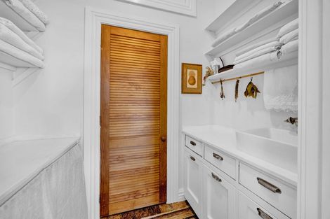 Photo of property in 207 Egmont Street, Patea, 4520