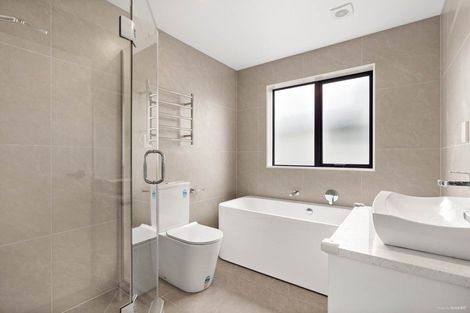 Photo of property in 22b Thornlow Street, Glendene, Auckland, 0602