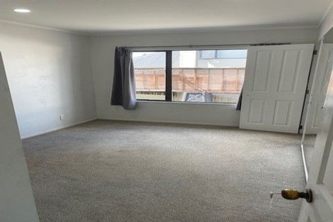 Photo of property in 15 Andover Way, Goodwood Heights, Auckland, 2105