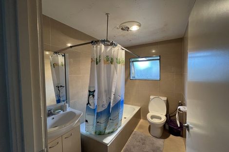 Photo of property in 2/636 Mount Wellington Highway, Mount Wellington, Auckland, 1062