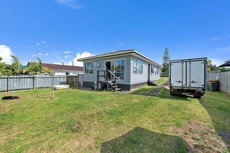 Photo of property in 6 Karina Place, Glen Eden, Auckland, 0602