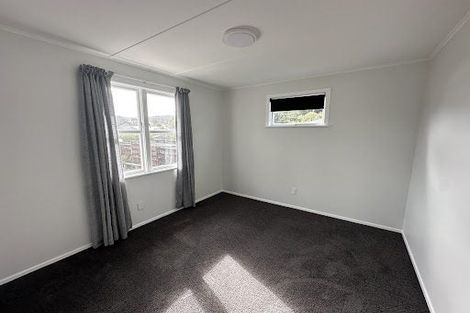 Photo of property in 32 Lynda Avenue, Paparangi, Wellington, 6037