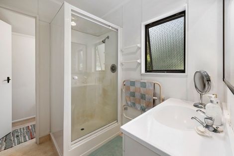 Photo of property in 34 Milton Terrace, Picton, 7220