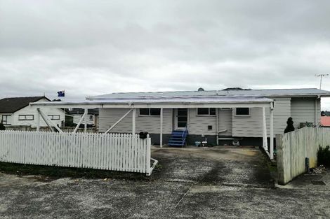 Photo of property in 68 Hutchinsons Road, Bucklands Beach, Auckland, 2014