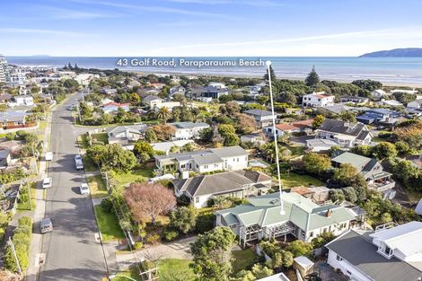 Photo of property in 43 Golf Road, Paraparaumu Beach, Paraparaumu, 5032