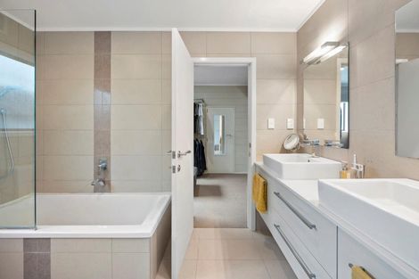 Photo of property in 55 Icarus Place, Sunnybrook, Rotorua, 3015