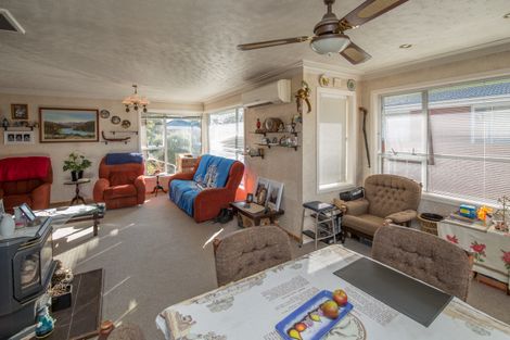 Photo of property in 4 Shaftesbury Street, Avonhead, Christchurch, 8042