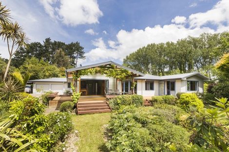 Photo of property in 136 Pohangina Valley Road East, Ashhurst, 4884