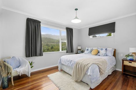 Photo of property in 5 Richmond Hill, Glenside, Wellington, 6037