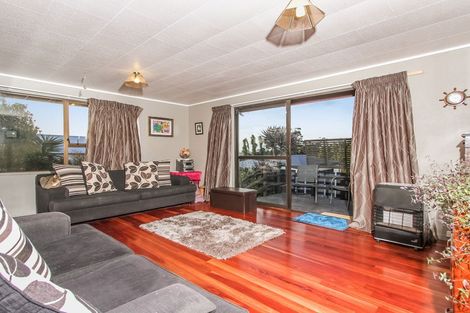Photo of property in 43 Lavelle Road, Henderson, Auckland, 0612