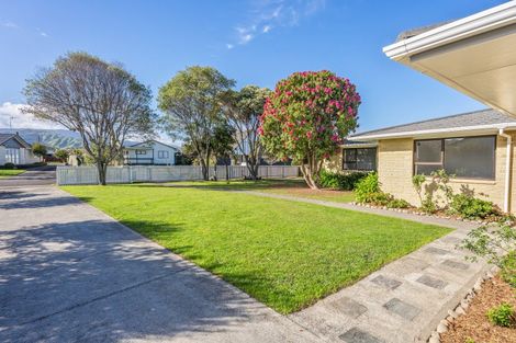 Photo of property in 3 Renata Road, Otaki, 5512