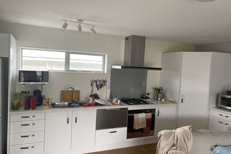 Photo of property in 8 Hadfield Place, Paraparaumu Beach, Paraparaumu, 5032