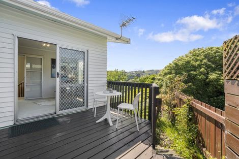 Photo of property in 32 Cranwell Street, Churton Park, Wellington, 6037