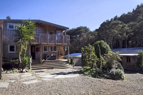 Photo of property in 540 Kawakawa-orere Road, Orere Point, Papakura, 2585