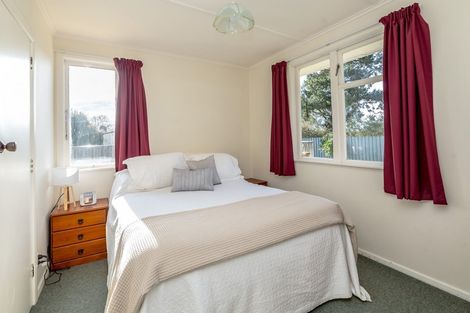 Photo of property in 13 Roberts Street, Martinborough, 5711