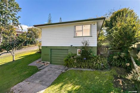 Photo of property in 5 Temuri Place, Glendene, Auckland, 0602