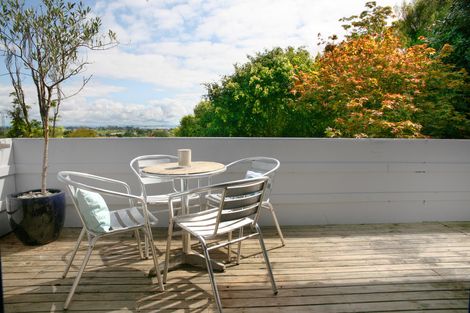 Photo of property in 19 Correa Court, Goodwood Heights, Auckland, 2105